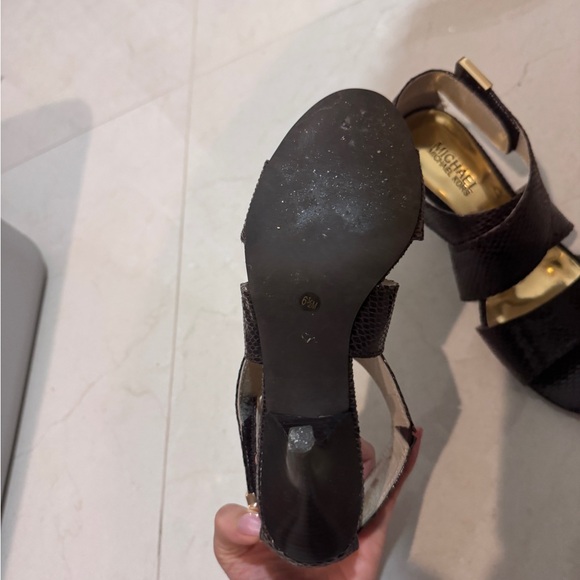 Michael Kors brown and Gold Heels - Picture 8 of 13